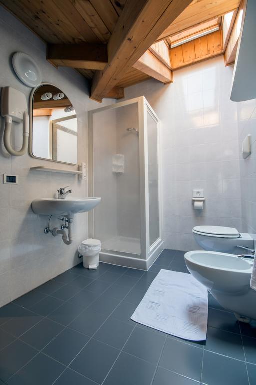 Garni Castel Ferari Hotel Tuenno Room photo